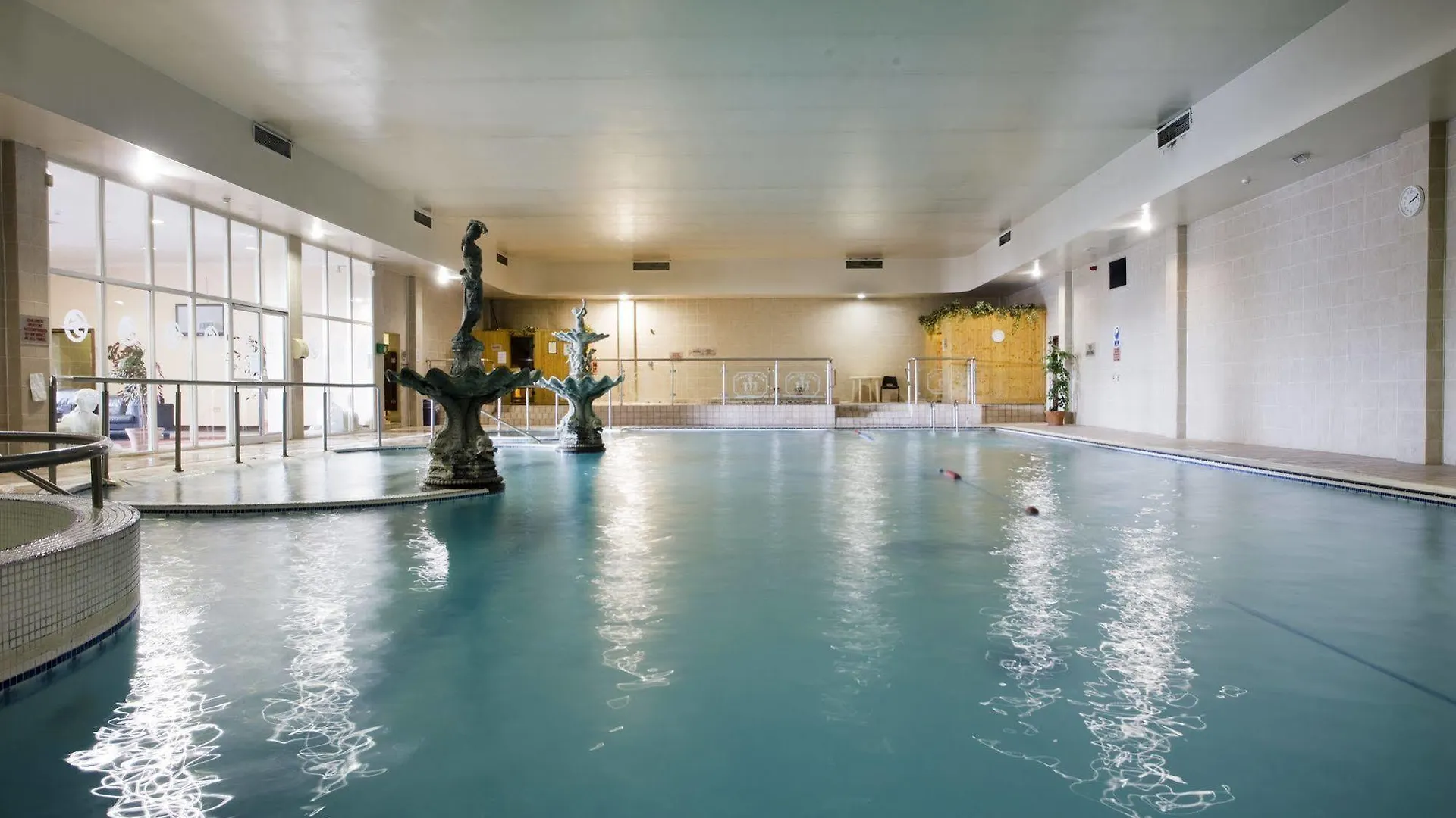 Sheldon Park Hotel And Leisure Club contacts